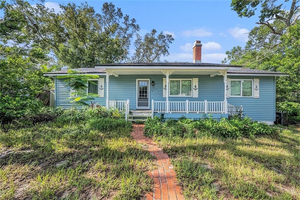 1304 E COURT STREET, Tarpon Springs, FL 34689