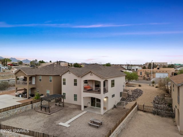 2993 Escenico Court, Las Cruces, NM 88012