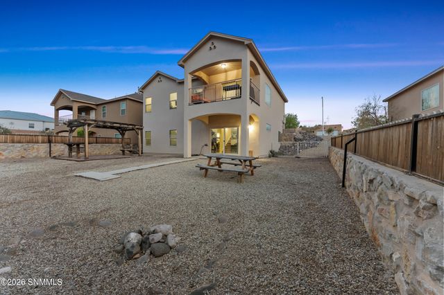 2993 Escenico Court, Las Cruces, NM 88012