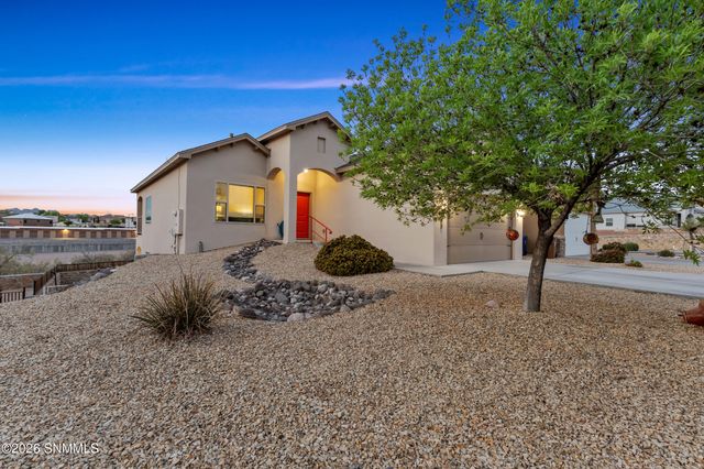 2993 Escenico Court, Las Cruces, NM 88012