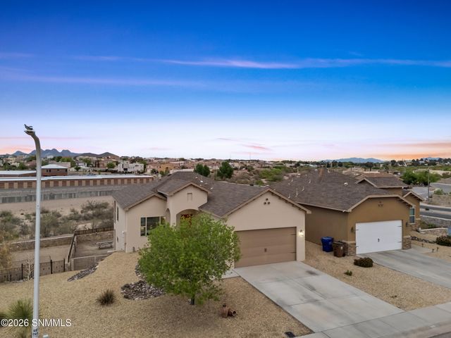 2993 Escenico Court, Las Cruces, NM 88012
