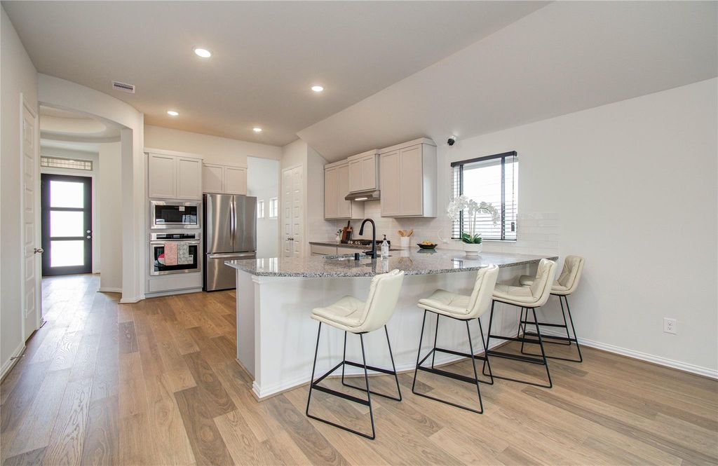 Image 12 of property listing at 27519 Paddle Grove Drive, Katy, TX 77493