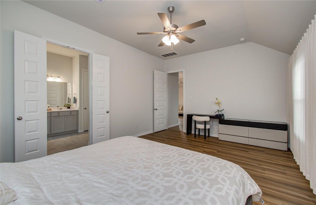 Image 15 of property listing at 27519 Paddle Grove Drive, Katy, TX 77493