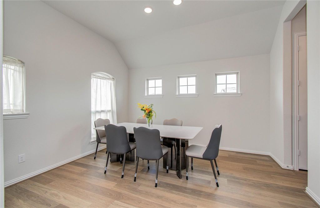 Image 3 of property listing at 27519 Paddle Grove Drive, Katy, TX 77493