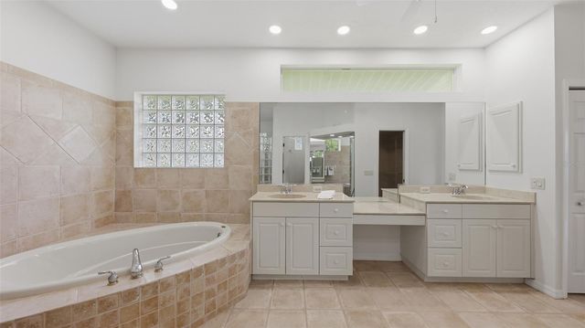 6228 AVENTURA DRIVE, Sarasota, FL 34241