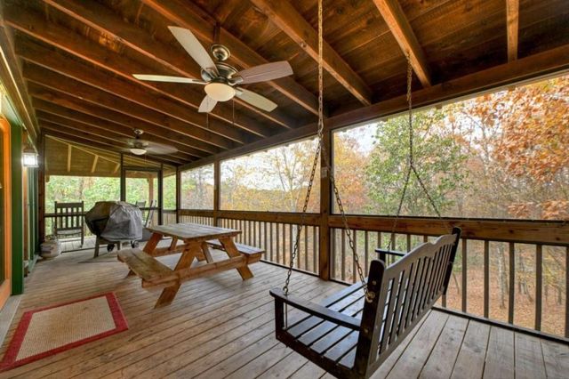 100 Arrow Way, Mineral Bluff, GA 30559