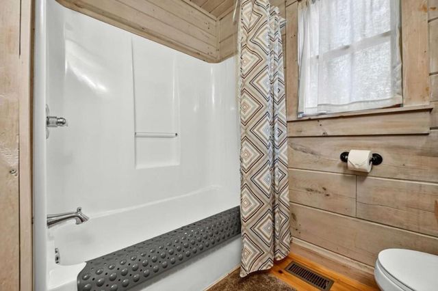 100 Arrow Way, Mineral Bluff, GA 30559