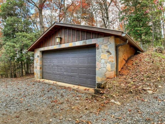 100 Arrow Way, Mineral Bluff, GA 30559