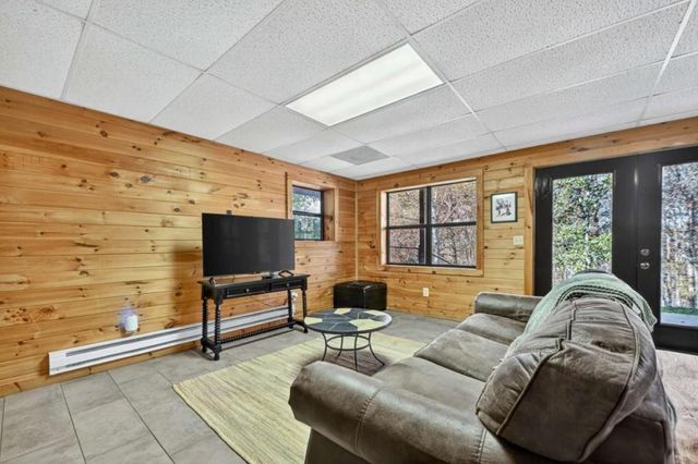 100 Arrow Way, Mineral Bluff, GA 30559