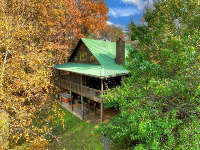 100 Arrow Way, Mineral Bluff, GA 30559