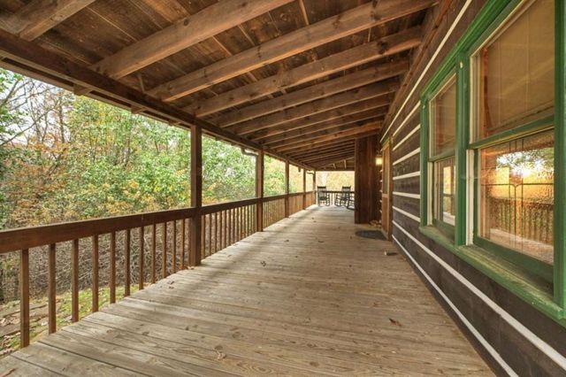 100 Arrow Way, Mineral Bluff, GA 30559