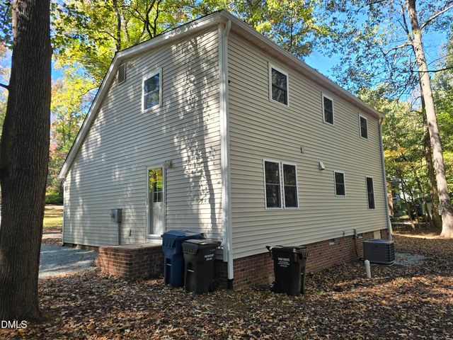 138 Landsbury Drive, Durham, NC 27707