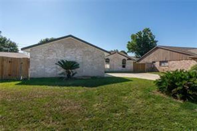 4715 Broken Elm Drive, Spring, TX 77388