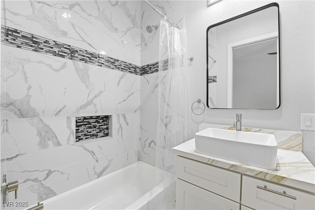 1860 Old West Avenue, Pahrump, NV 89048