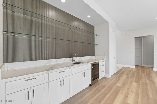 1860 Old West Avenue, Pahrump, NV 89048