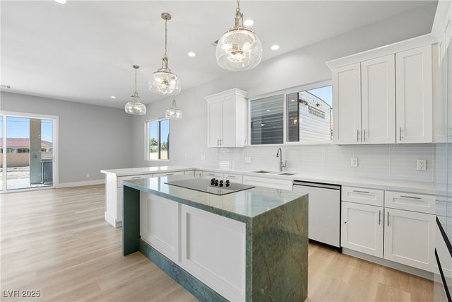 1860 Old West Avenue, Pahrump, NV 89048