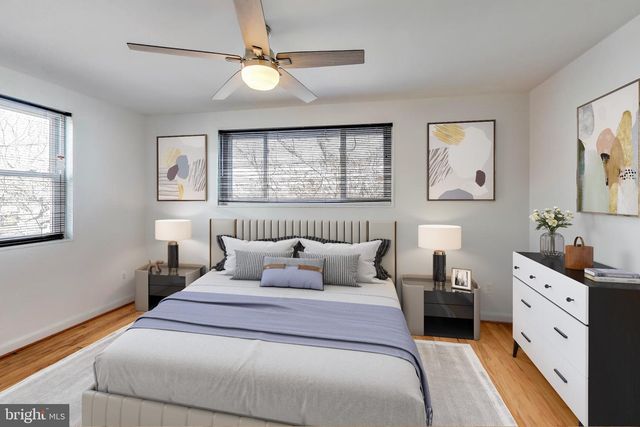 5864 EASTERN AVE NE, Washington, DC 20011