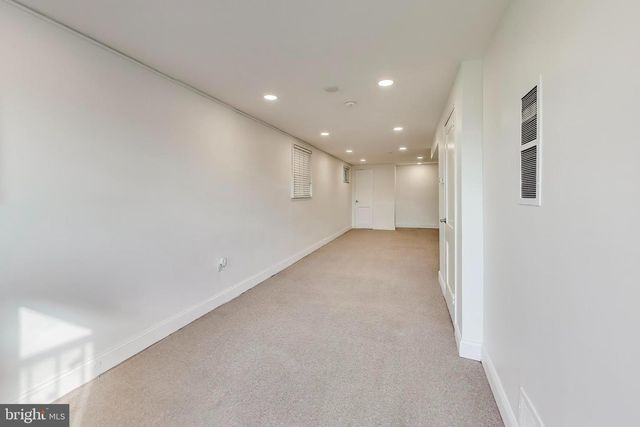 5864 EASTERN AVE NE, Washington, DC 20011