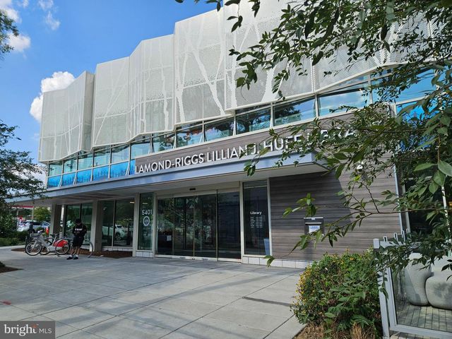 5864 EASTERN AVE NE, Washington, DC 20011