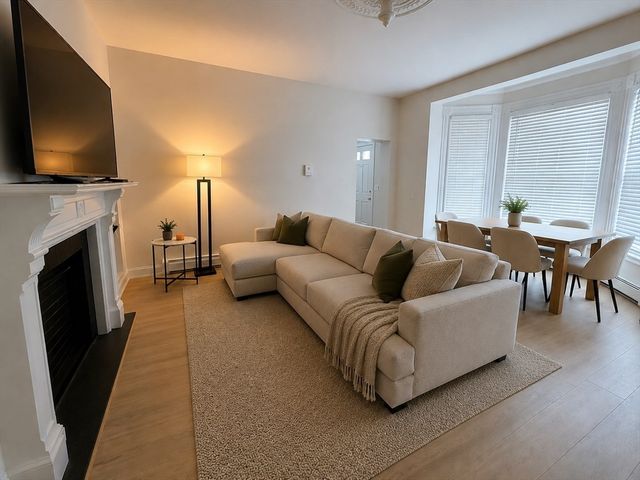 568 Main St 1, Woburn, MA 01801