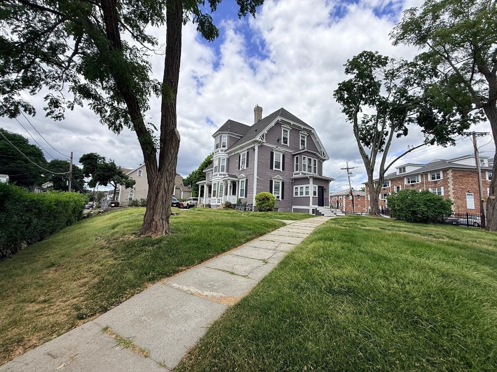 568 Main St 1, Woburn, MA 01801