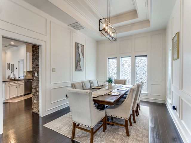 2821 Shadow Drive W, Arlington, TX 76006