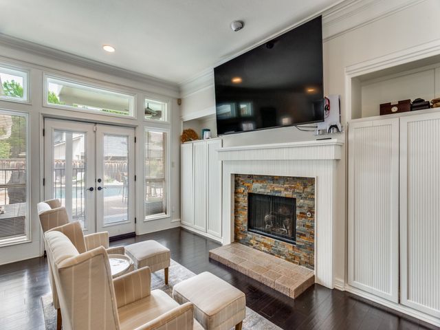 2821 Shadow Drive W, Arlington, TX 76006