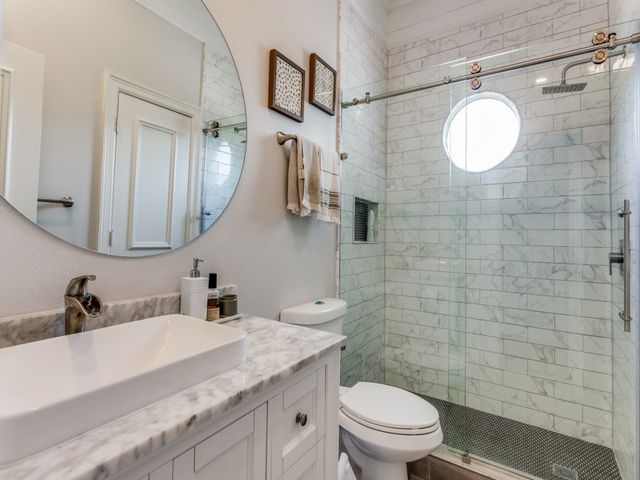 2821 Shadow Drive W, Arlington, TX 76006