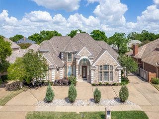 2821 Shadow Drive W, Arlington, TX 76006