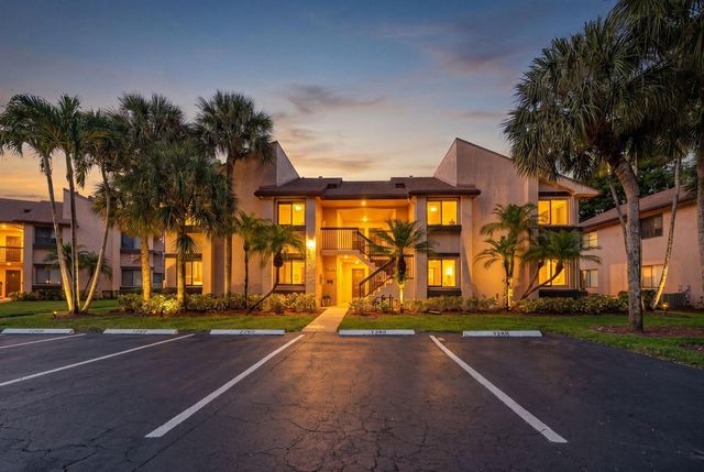 2240 SW 92nd Terrace 2403, Davie, FL 33324