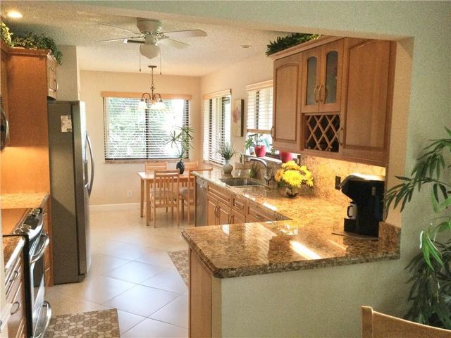 2240 SW 92nd Terrace 2403, Davie, FL 33324