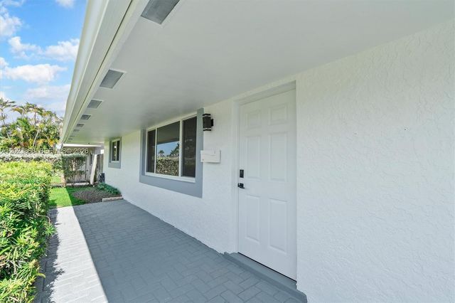 7860 NW 12th St, Pembroke Pines, FL 33024