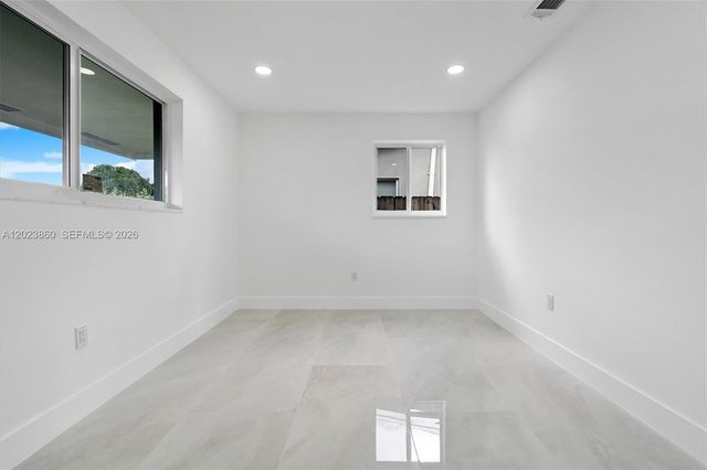 7860 NW 12th St, Pembroke Pines, FL 33024