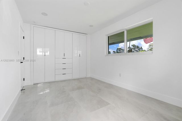 7860 NW 12th St, Pembroke Pines, FL 33024
