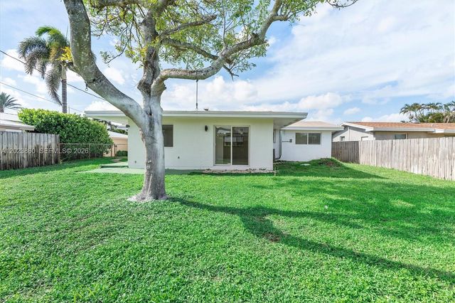 7860 NW 12th St, Pembroke Pines, FL 33024