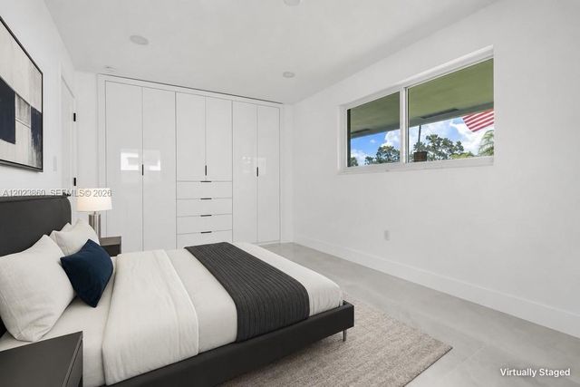 7860 NW 12th St, Pembroke Pines, FL 33024