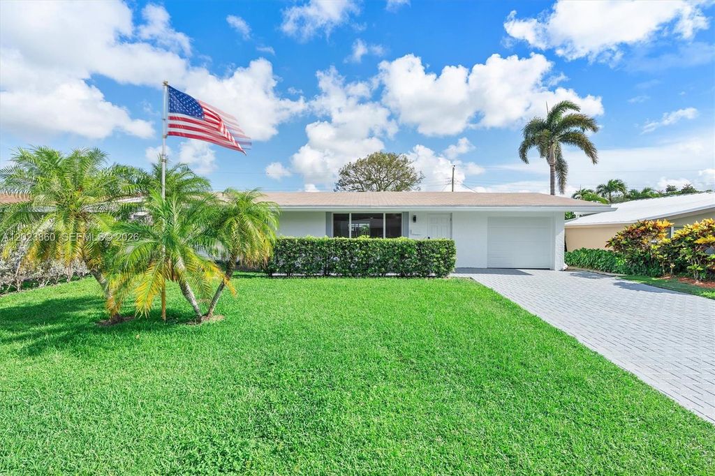 7860 NW 12th St, Pembroke Pines, FL 33024