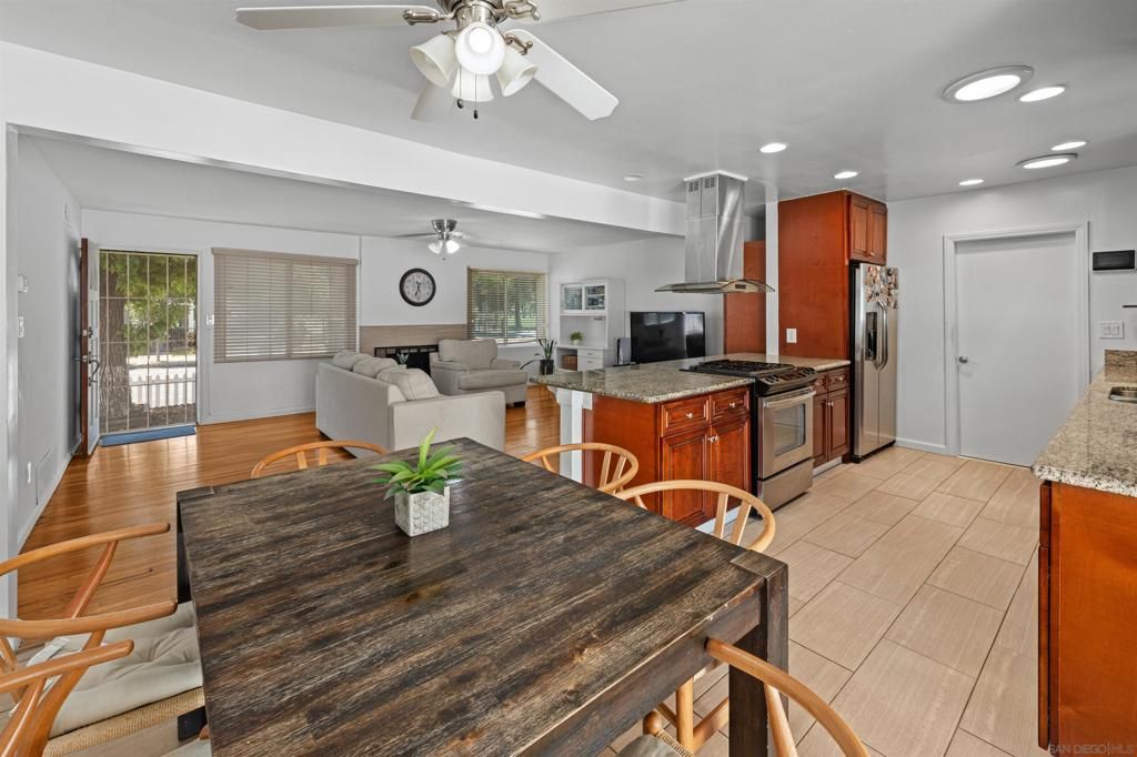 Image 10 of property listing at 1174 E Madison Ave., El Cajon, CA 92021