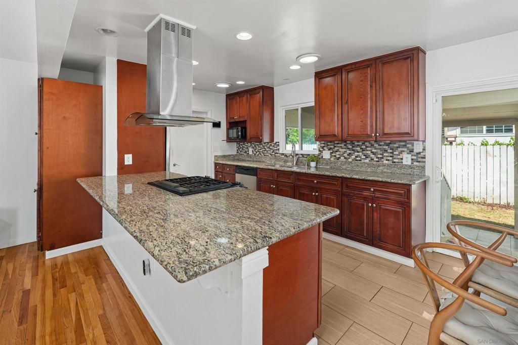 Image 11 of property listing at 1174 E Madison Ave., El Cajon, CA 92021