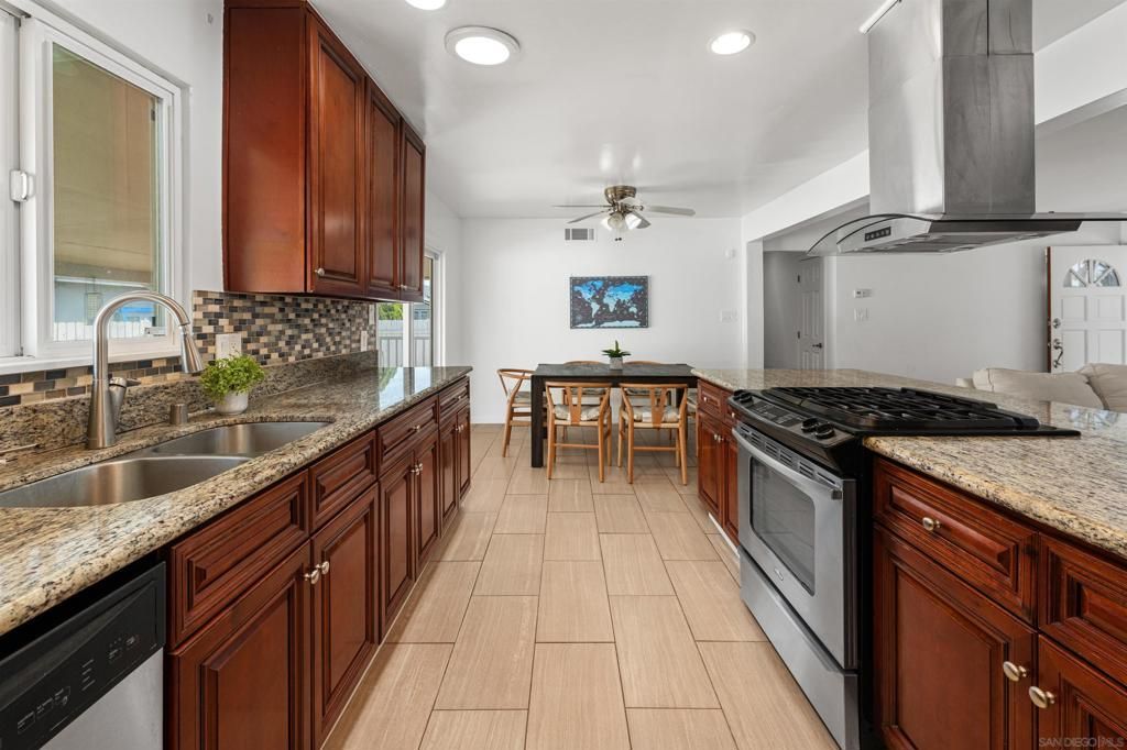 Image 13 of property listing at 1174 E Madison Ave., El Cajon, CA 92021