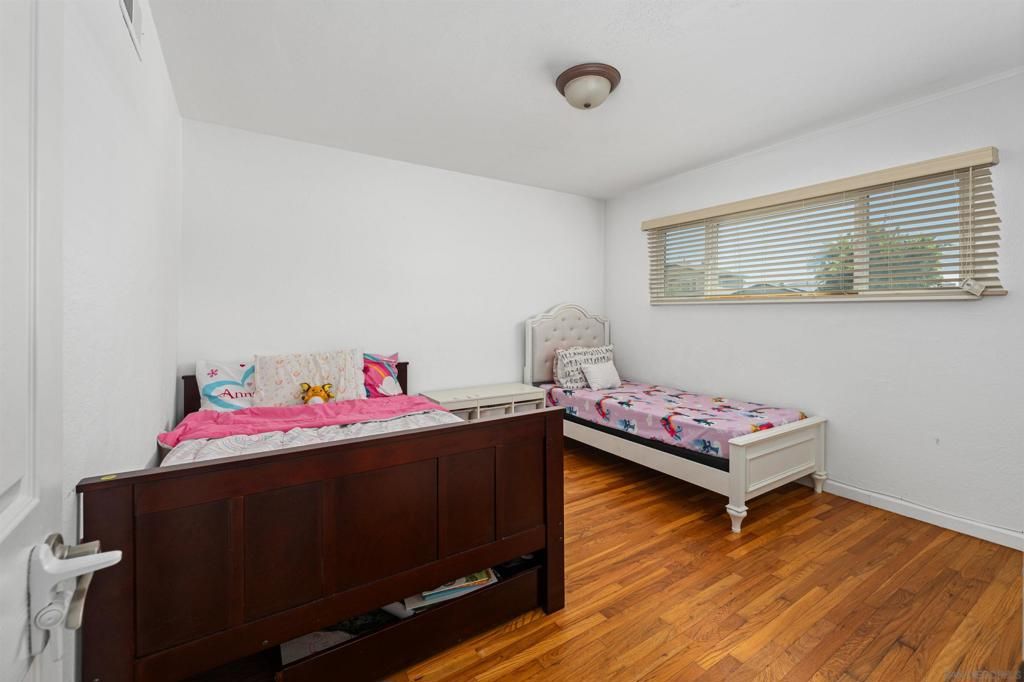 Image 17 of property listing at 1174 E Madison Ave., El Cajon, CA 92021