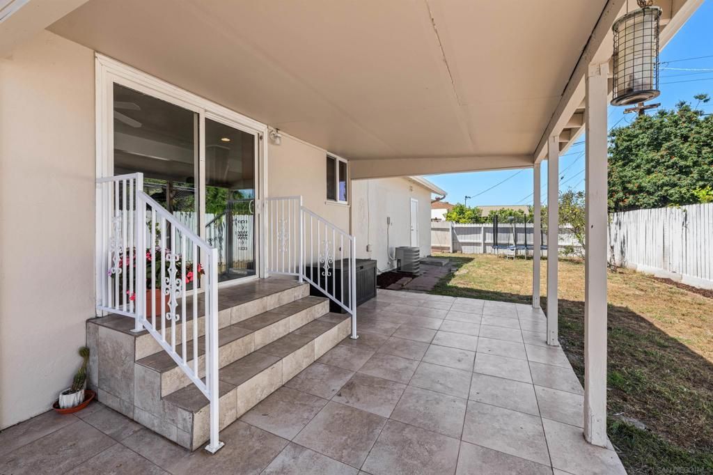 Image 20 of property listing at 1174 E Madison Ave., El Cajon, CA 92021