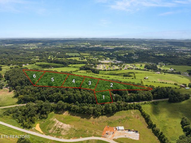 Oakland Rd, Sweetwater, TN 37874