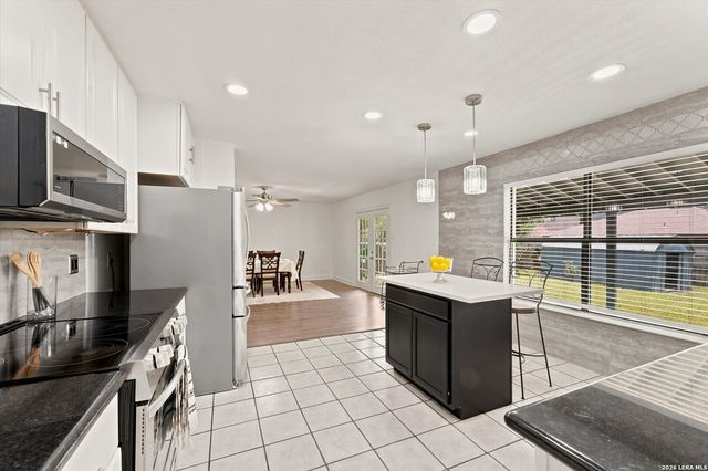 9127 Chinon, San Antonio, TX 78250