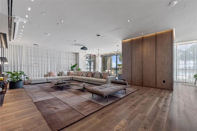 159 NE 6th Street 5103, Miami, FL 33132