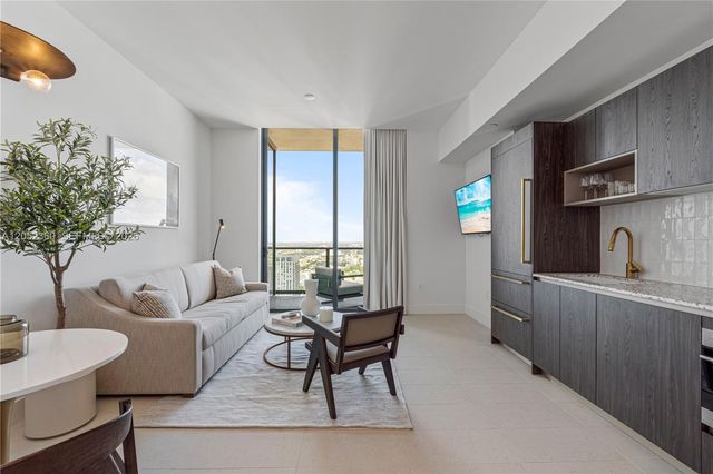 159 NE 6th Street 5103, Miami, FL 33132