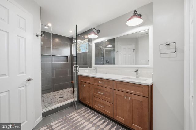 1433 BUENA VISTA AVE, Mclean, VA 22101