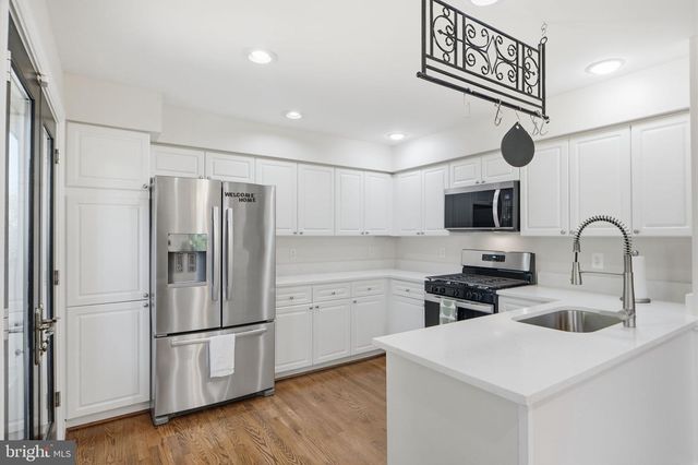 1433 BUENA VISTA AVE, Mclean, VA 22101