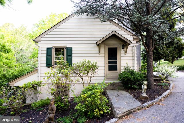 1105 GREEN LANE RD, Malvern, PA 19355