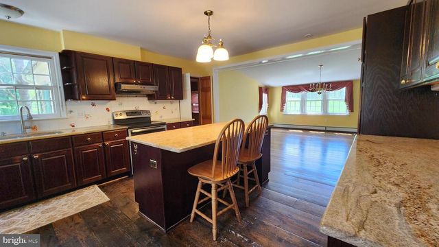 1105 GREEN LANE RD, Malvern, PA 19355